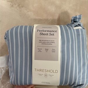 Threshold Blue Striped Performance Sheet Set new twin /xl